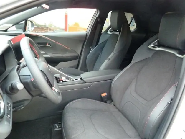 Toyota C-HR 2.0 HEV GR Sport 4x4