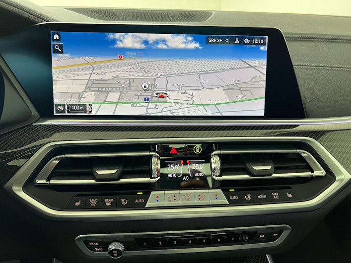 Vehicle image BMW X5