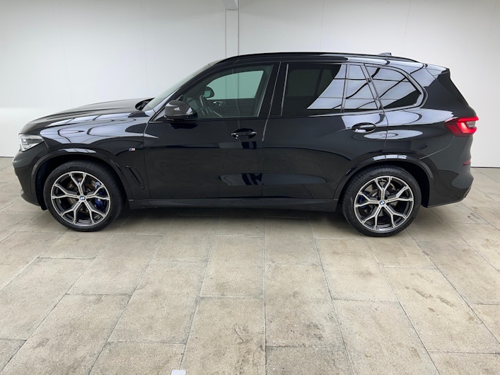 Vehicle image BMW X5