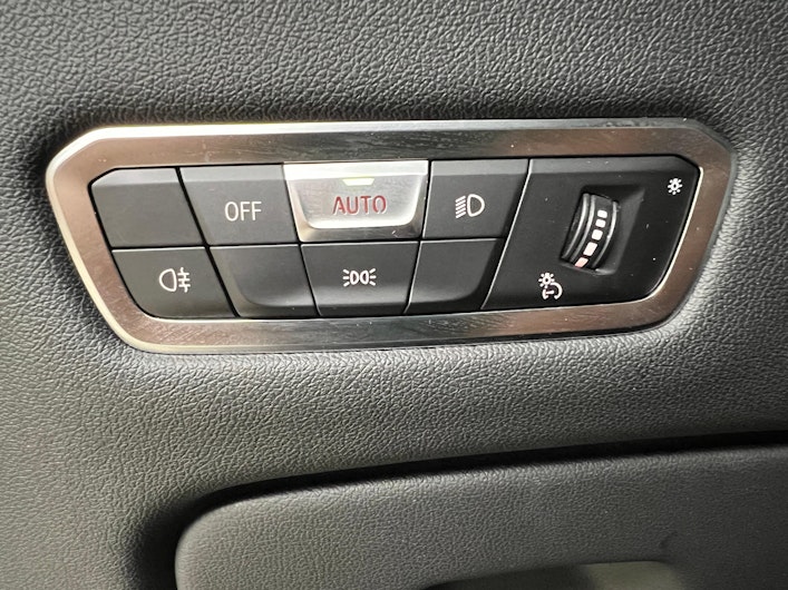 Vehicle image BMW X5