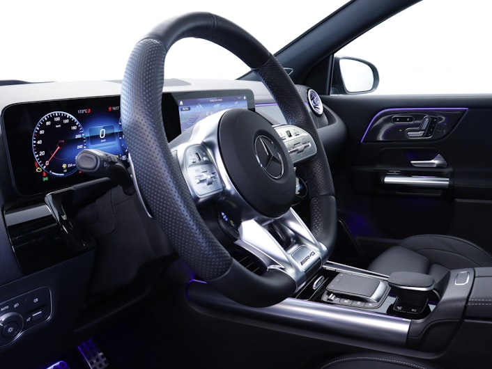 Vehicle image MERCEDES-BENZ GLA 35 AMG