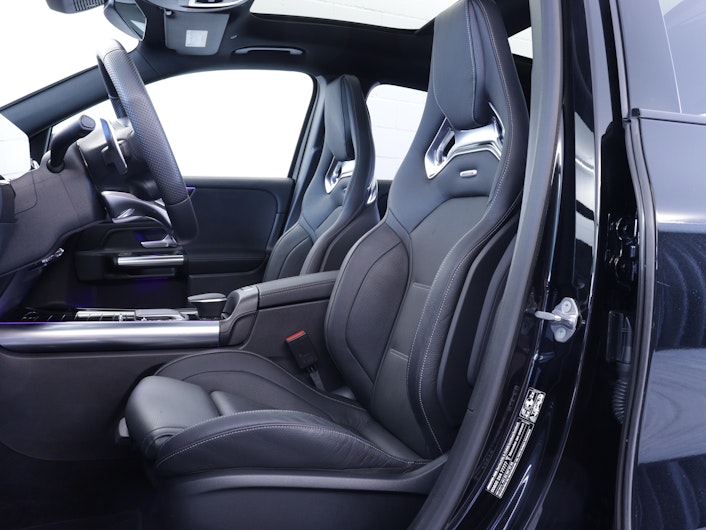 Vehicle image MERCEDES-BENZ GLA 35 AMG