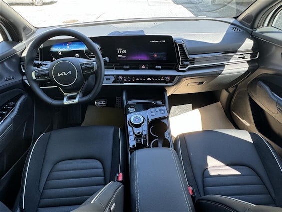 Vehicle image 6 Vehicle image 6