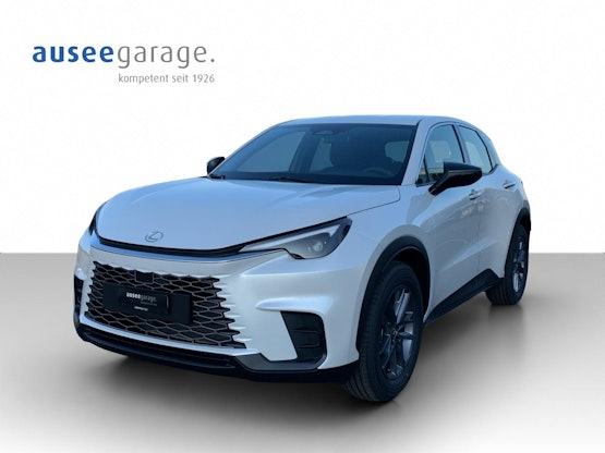 First vehicle image