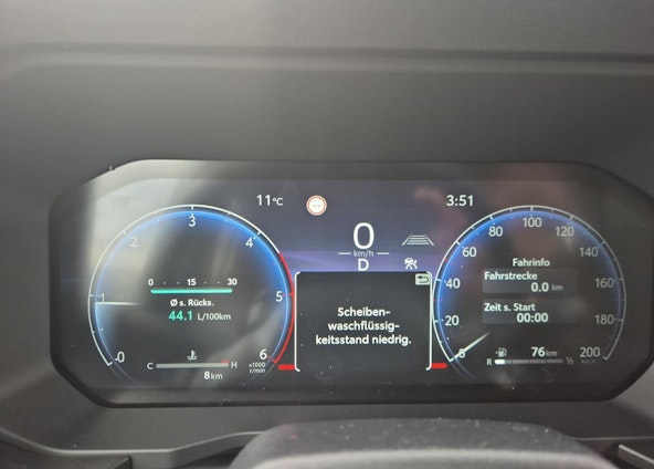 Vehicle image 14 Vehicle image 14