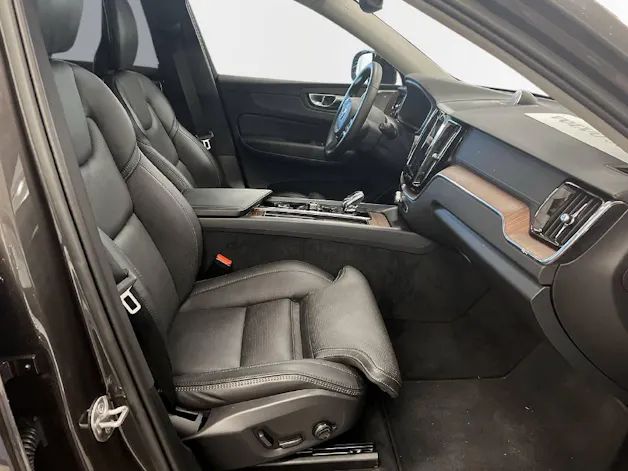 Volvo XC60 2.0 B5 MH Ultimate Dark AWD