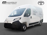 First vehicle image