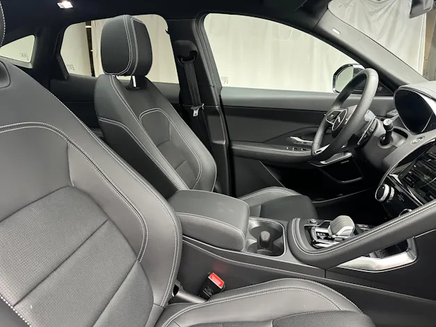 Jaguar E-Pace 1.5 T 300e R-Dynamic SE AWD