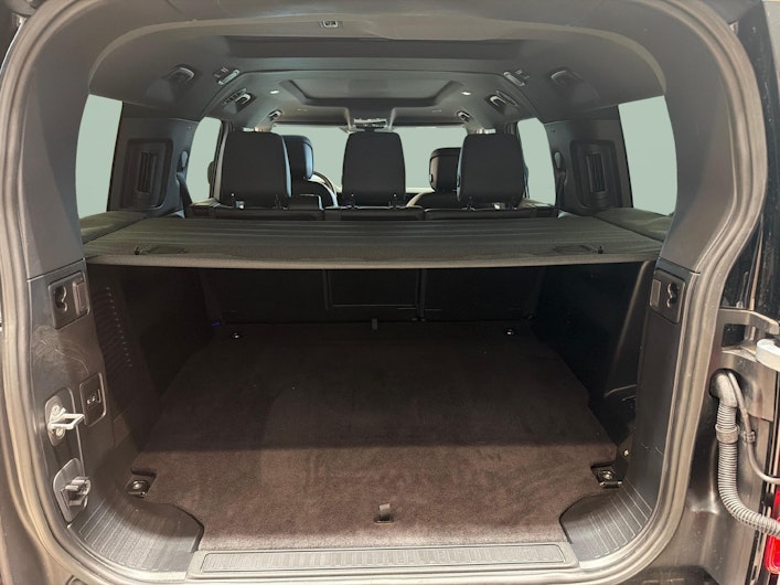 Vehicle image LAND ROVER DEFENDER