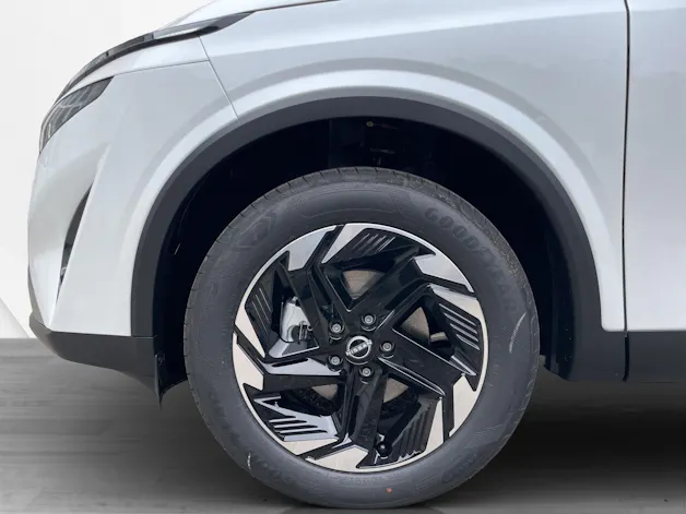 Nissan Qashqai 1.3 DIG-T 158 N-Connecta 4x4