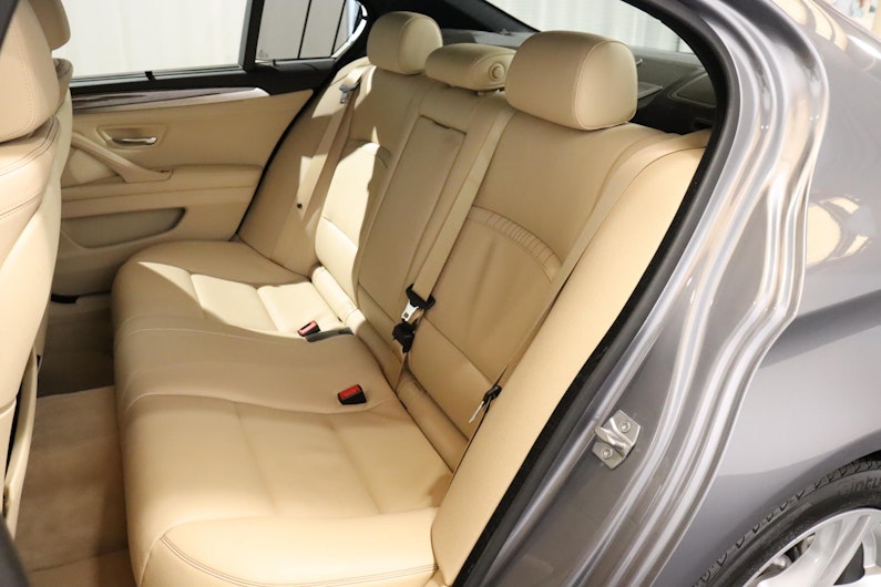 Vehicle image BMW 5 SERIES