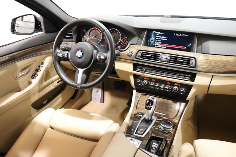 Vehicle image BMW 5 SERIES