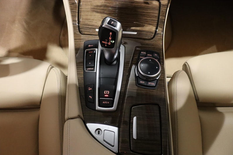 Vehicle image BMW 5 SERIES