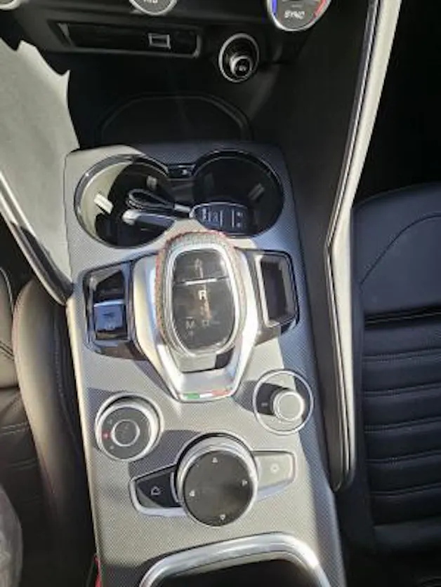 Alfa Romeo Giulia 2.0 Comp P Sky Q4