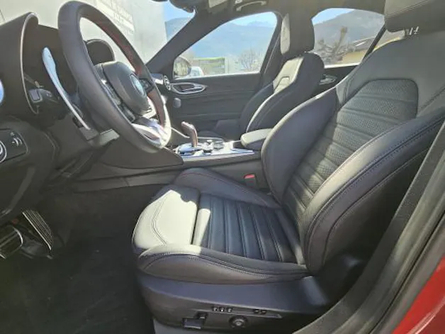 Alfa Romeo Giulia 2.0 Comp P Sky Q4