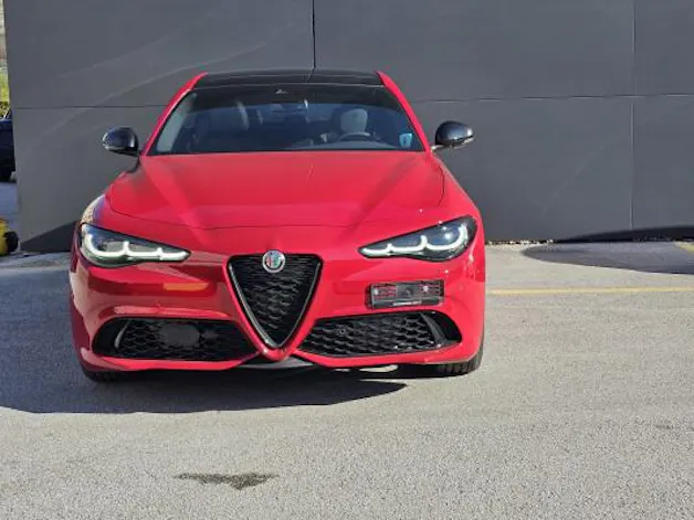 Alfa Romeo Giulia 2.0 Comp P Sky Q4