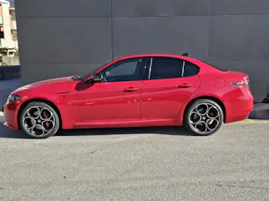Alfa Romeo Giulia 2.0 Comp P Sky Q4