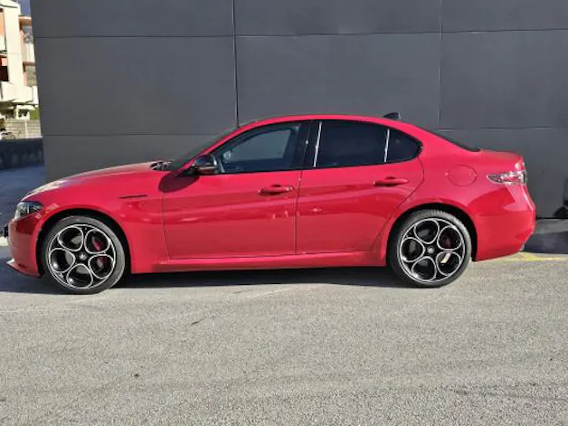Alfa Romeo Giulia 2.0 Comp P Sky Q4