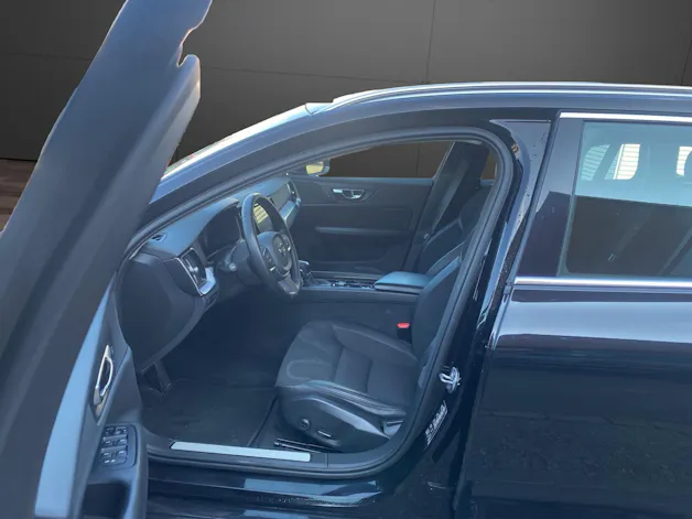 Volvo V60 2.0 D3 Momentum AWD