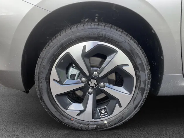Suzuki Swift 1.2 1st Edition Top Hybrid 4x4