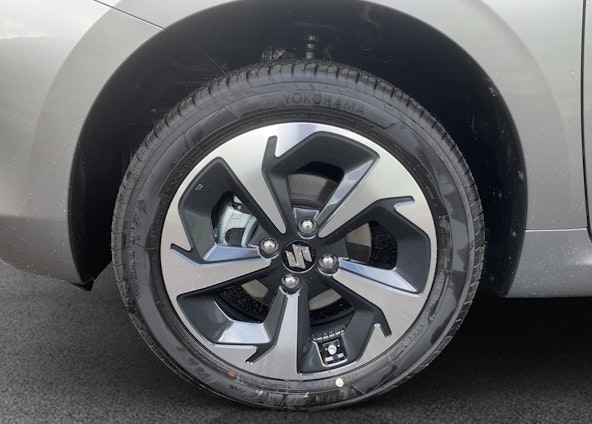 Vehicle image 18 Vehicle image 18