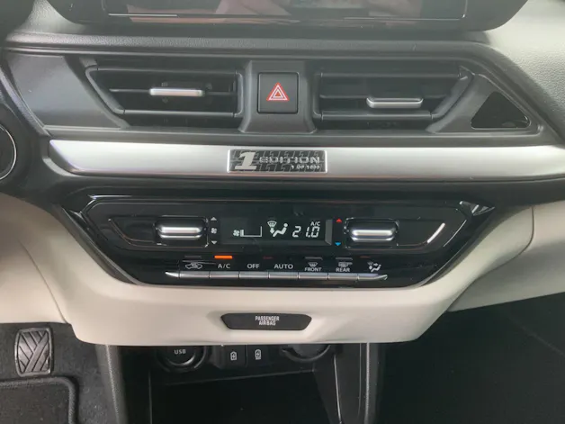 Suzuki Swift 1.2 1st Edition Top Hybrid 4x4