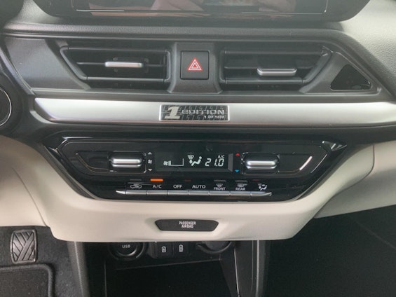 Vehicle image 12 Vehicle image 12