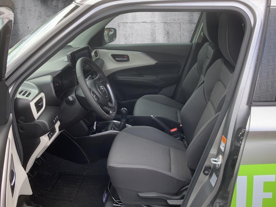 Vehicle image 7 Vehicle image 7