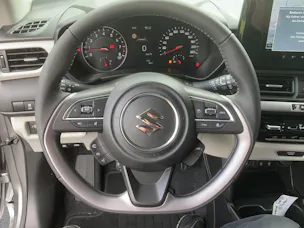 Suzuki Swift 1.2 1st Edition Top Hybrid 4x4