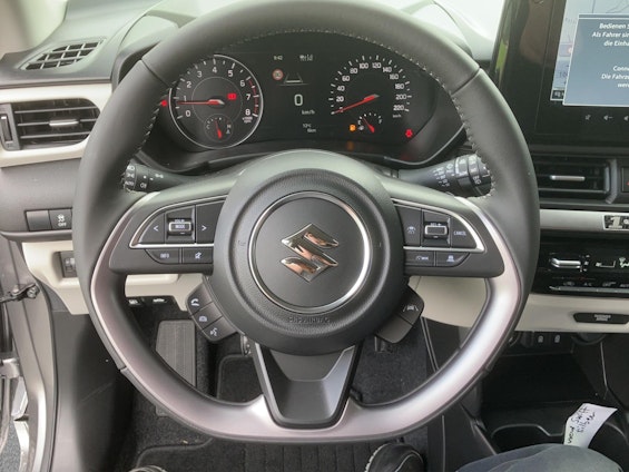 Vehicle image 8 Vehicle image 8