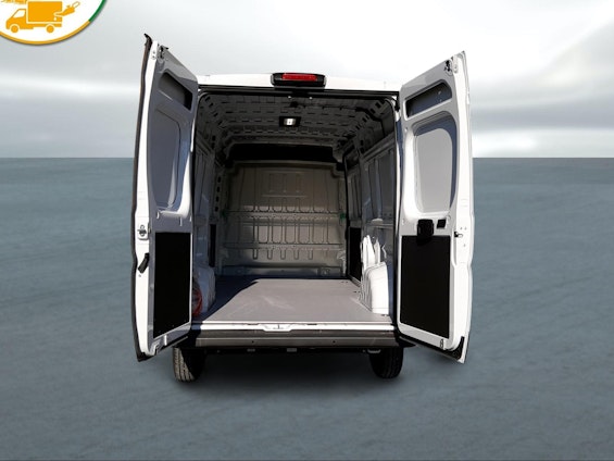 Vehicle image 4 Vehicle image 4