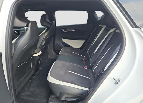 Vehicle image 5 Vehicle image 5