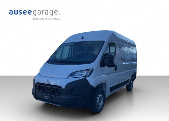 First vehicle image First vehicle image