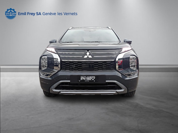 Vehicle image MITSUBISHI OUTLANDER