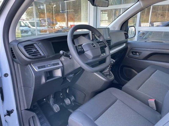 Vehicle image 5 Vehicle image 5