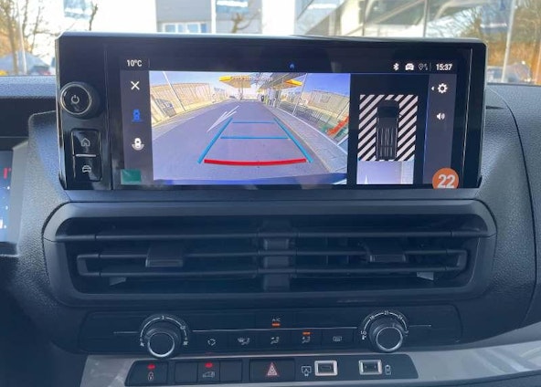 Vehicle image 9 Vehicle image 9