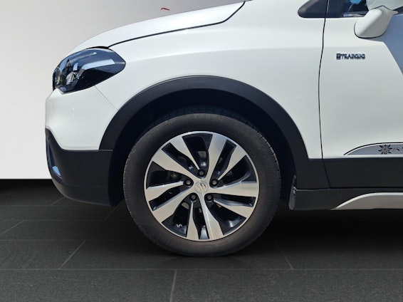Vehicle image 18