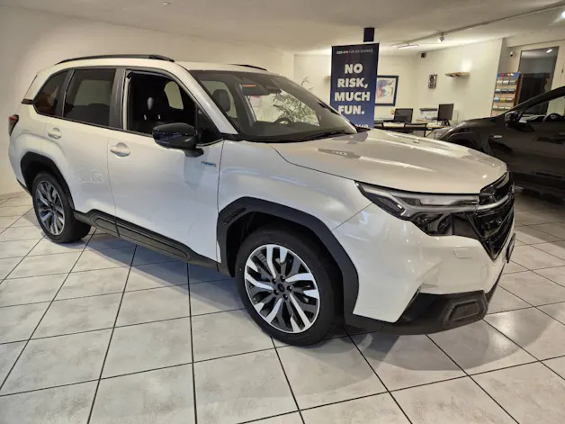 Subaru Forester Station 2.0i e-Boxer Luxury