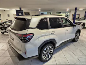 Subaru Forester Station 2.0i e-Boxer Luxury