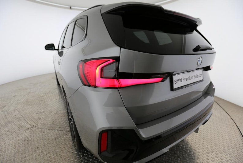 Vehicle image BMW X1