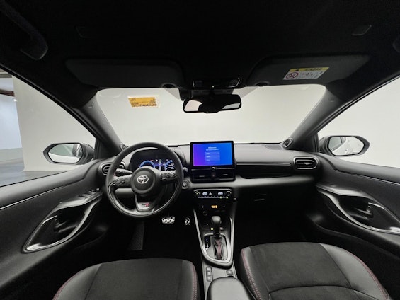 Vehicle image 5 Vehicle image 5