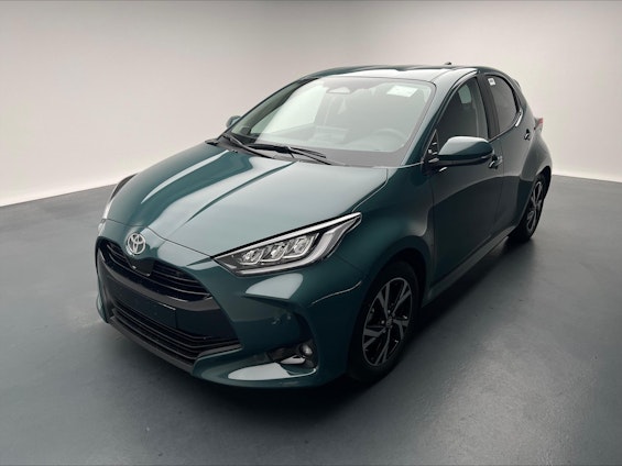 First vehicle image