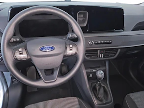 https://vehicle.imgix.net/3825789/c5d63aa6-e810-484e-a943-460c936f411d.jpg