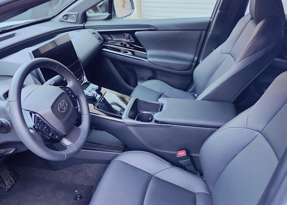 Vehicle image 8 Vehicle image 8