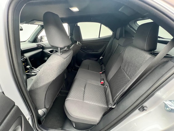 Vehicle image 7