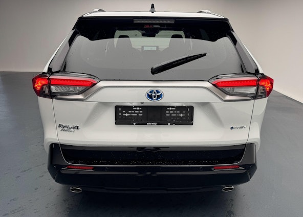 Vehicle image 4 Vehicle image 4