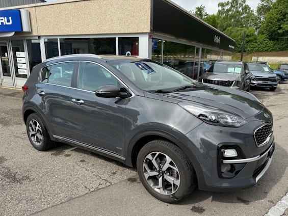 First vehicle image