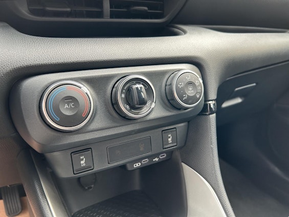 Vehicle image 11 Vehicle image 11