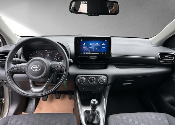 Vehicle image 9 Vehicle image 9