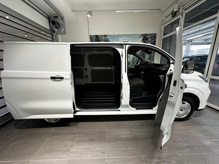 Vehicle image FORD TRANSIT CUSTOM